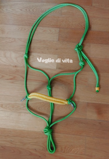 Capezza in corda con nasalina decorata per Simona e Sofia
