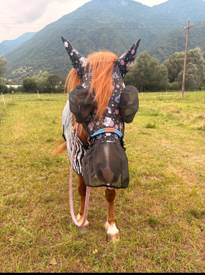 Capezza in corda con nasalina decorata per Martina